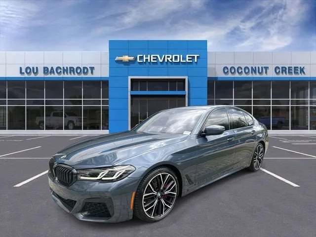 2023 BMW 5 Series 530i photo 4