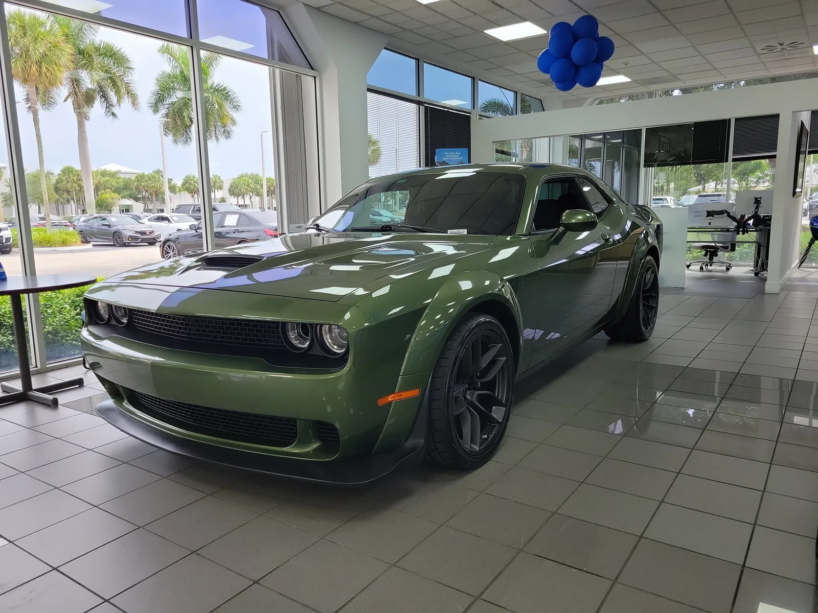 2019 Dodge Challenger R/T Scat Pack Widebody photo 5