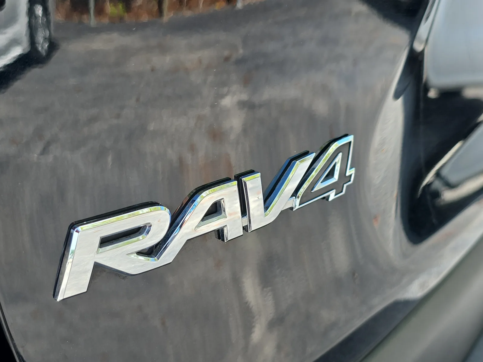 2024 Toyota RAV4 XLE photo 10