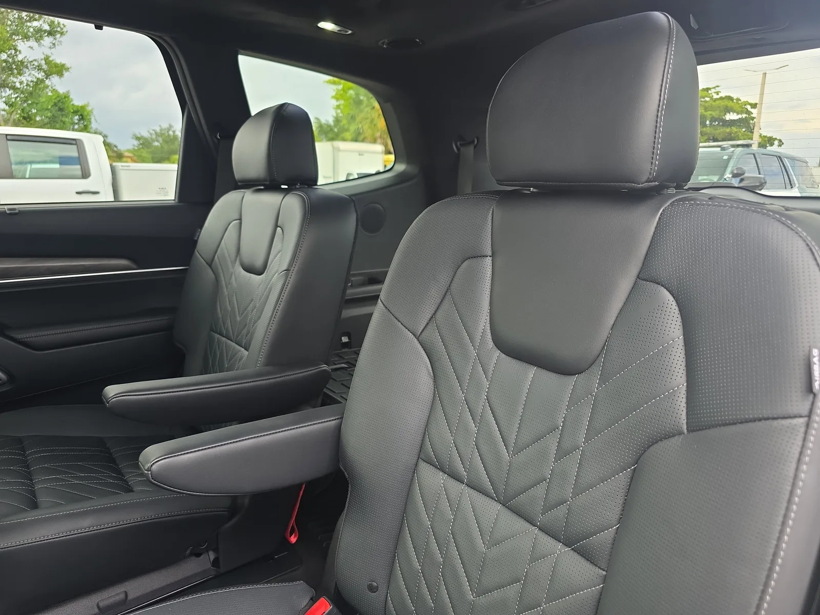 2025 Kia Telluride SX-Prestige X-Line photo 16