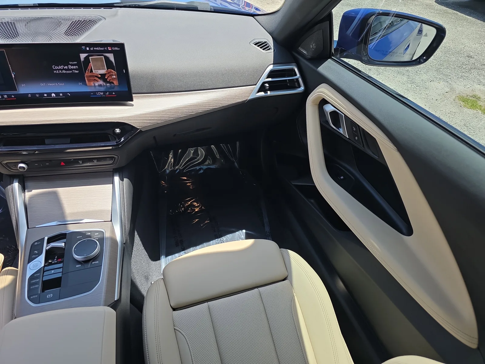 2025 BMW 2 Series 230i photo 18