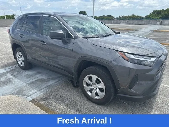 2024 Toyota RAV4 LE photo 12