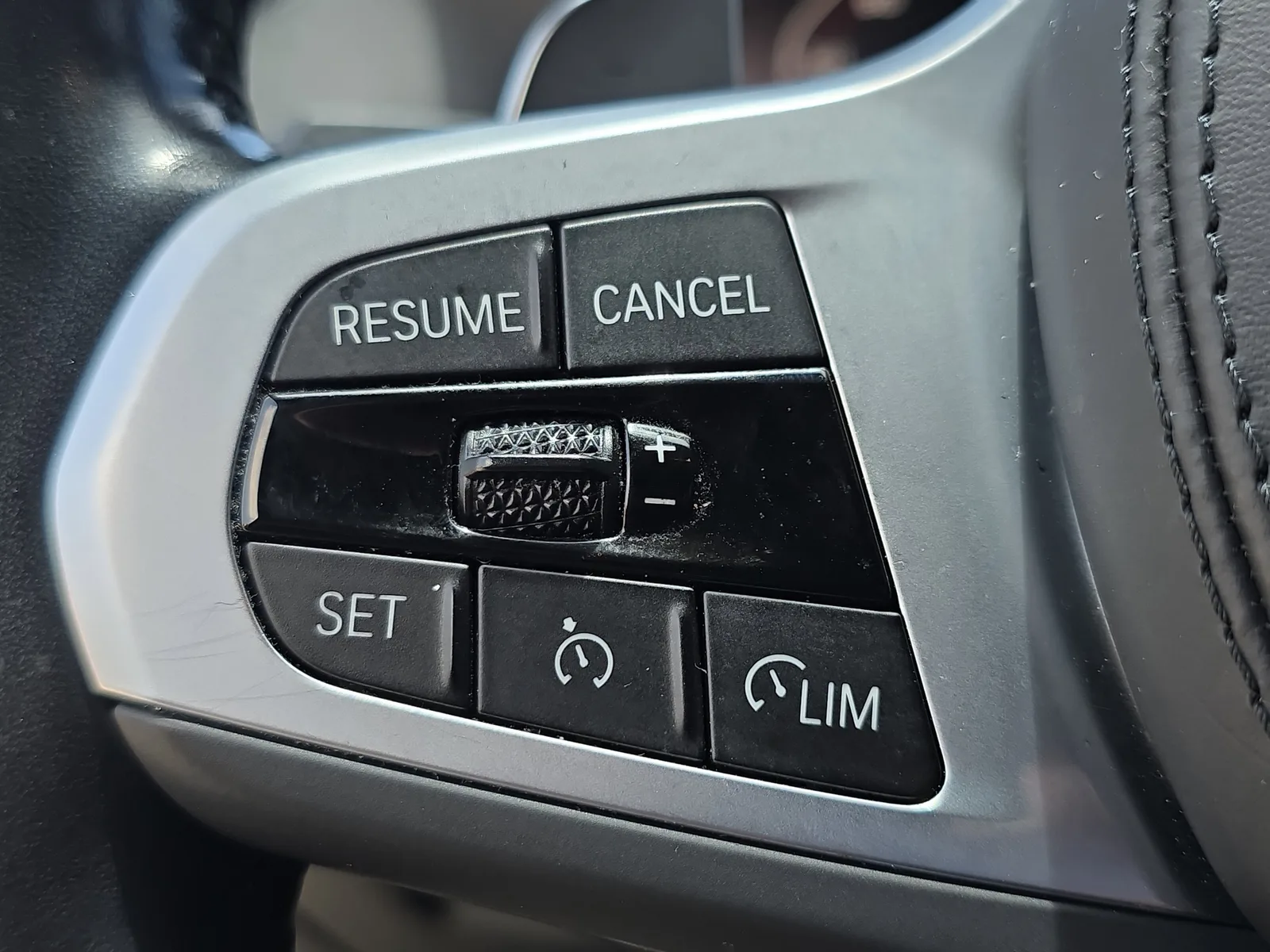 2023 BMW 5 Series 530i photo 26