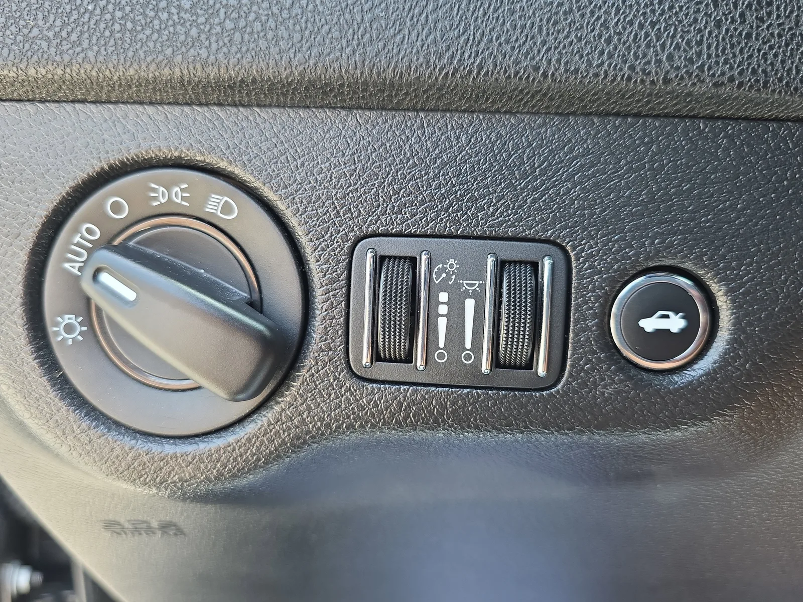 2023 Dodge Charger SXT photo 25