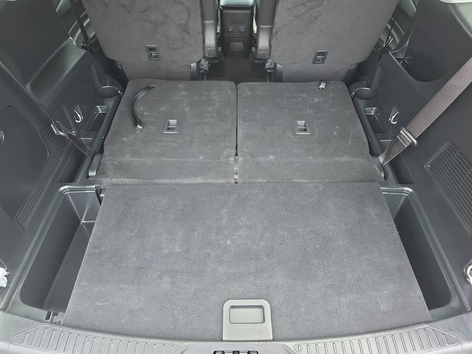 2024 Ford Explorer XLT photo 12