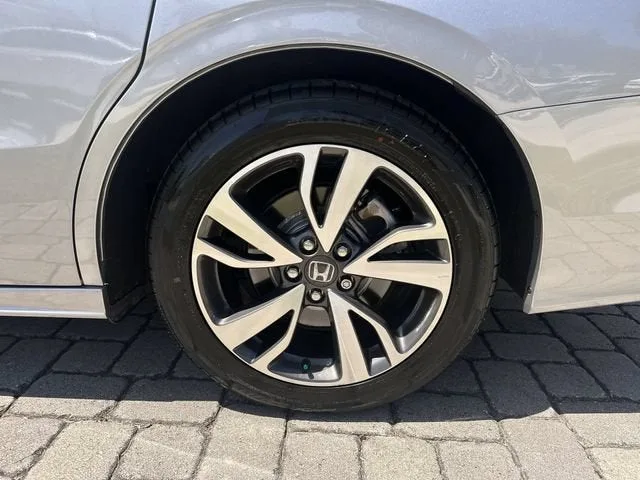 2023 Honda Odyssey Touring photo 11