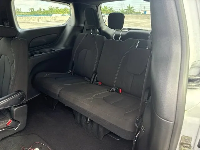 2024 Chrysler Pacifica Touring photo 3
