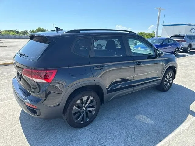 2022 Volkswagen Taos S photo 13