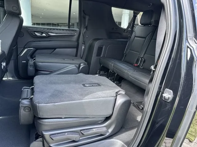 2023 GMC Yukon XL Denali photo 27