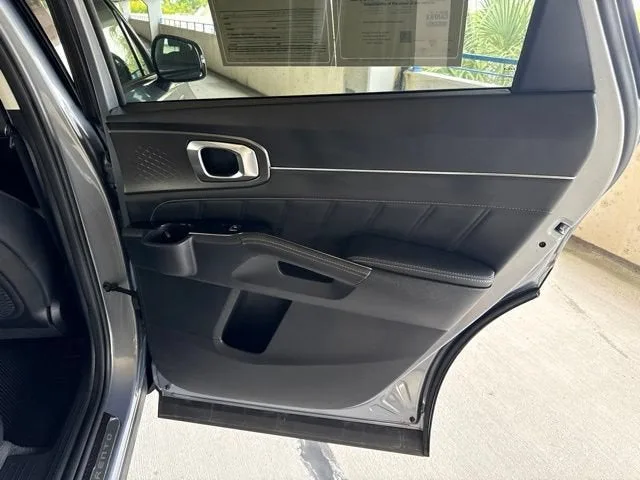 2023 Kia Sorento SX photo 16