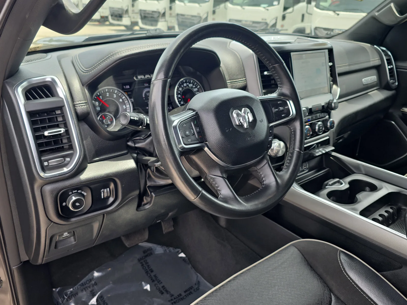 2024 RAM 1500 Laramie photo 22