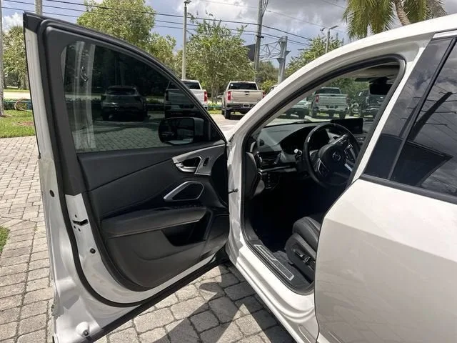 2024 Acura RDX 4DR SH-AWD photo 22
