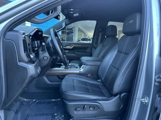 2024 Chevrolet Silverado 1500 High Country photo 30