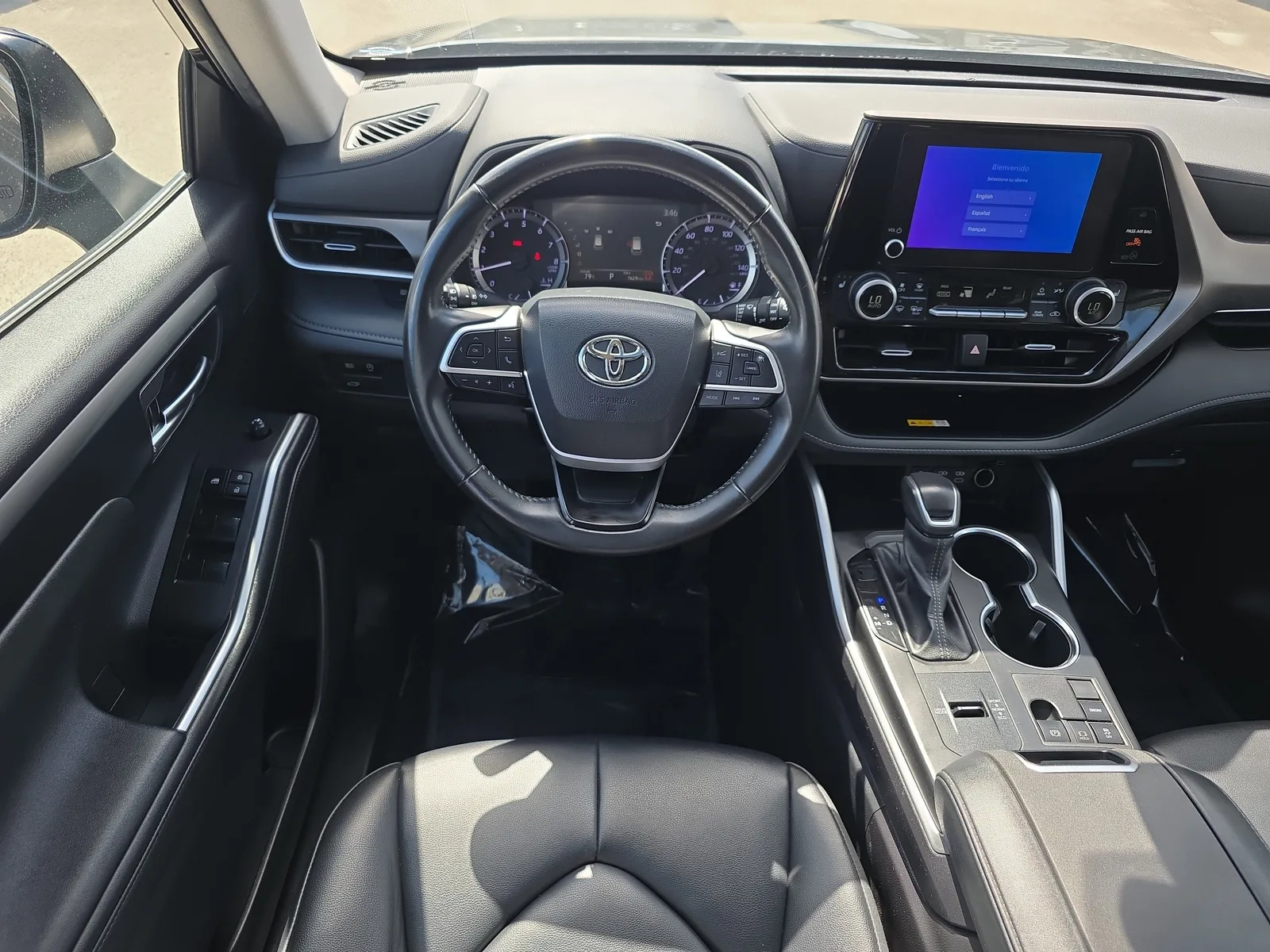 2024 Toyota Highlander LE photo 20