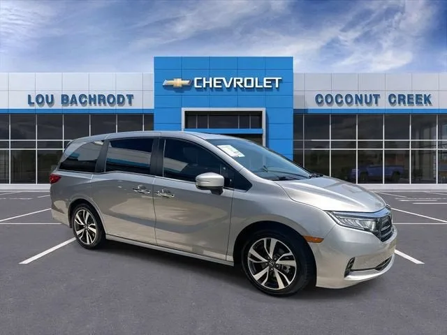 2023 Honda Odyssey Touring photo 2