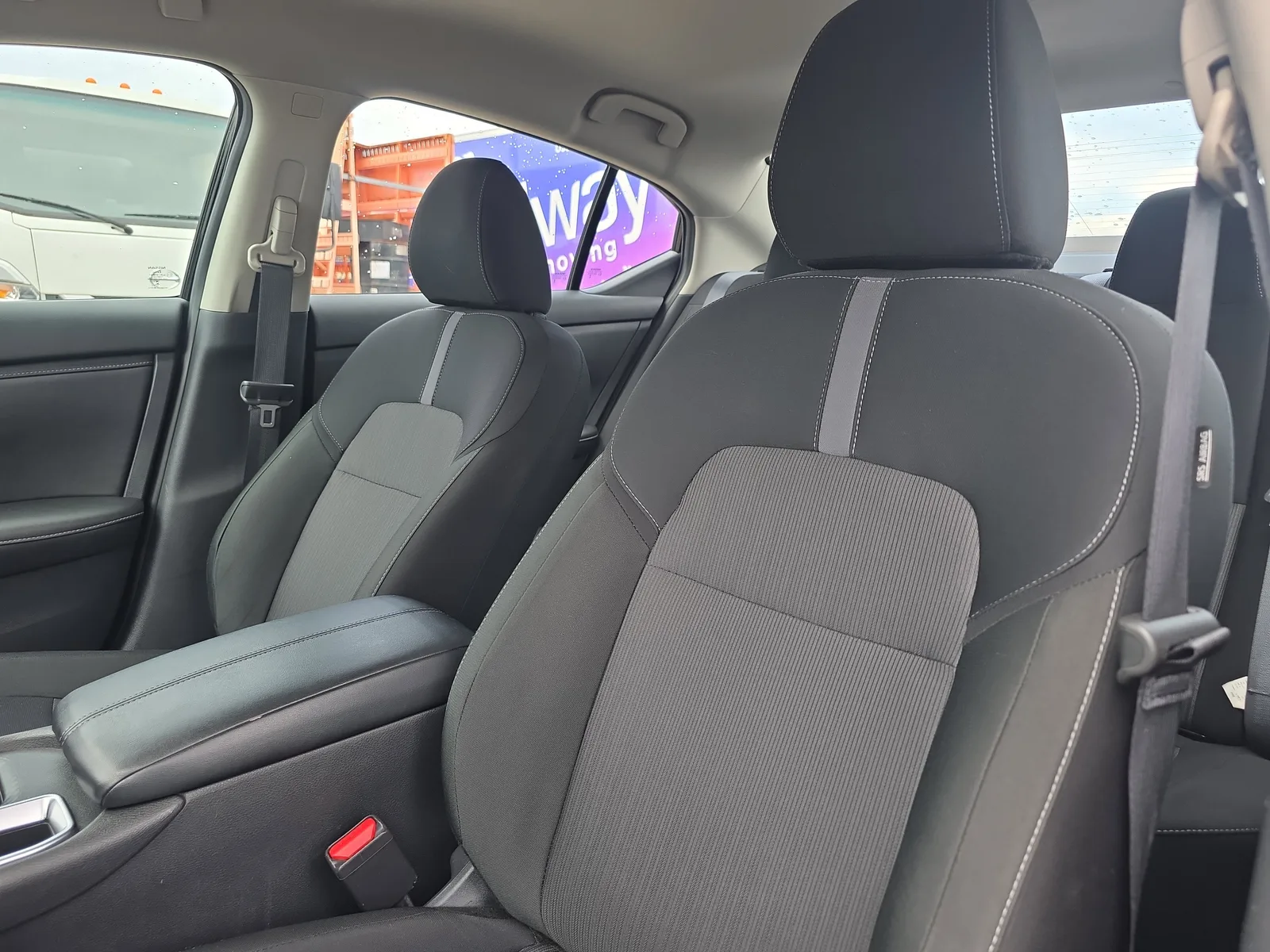 2025 Nissan Sentra SV photo 24