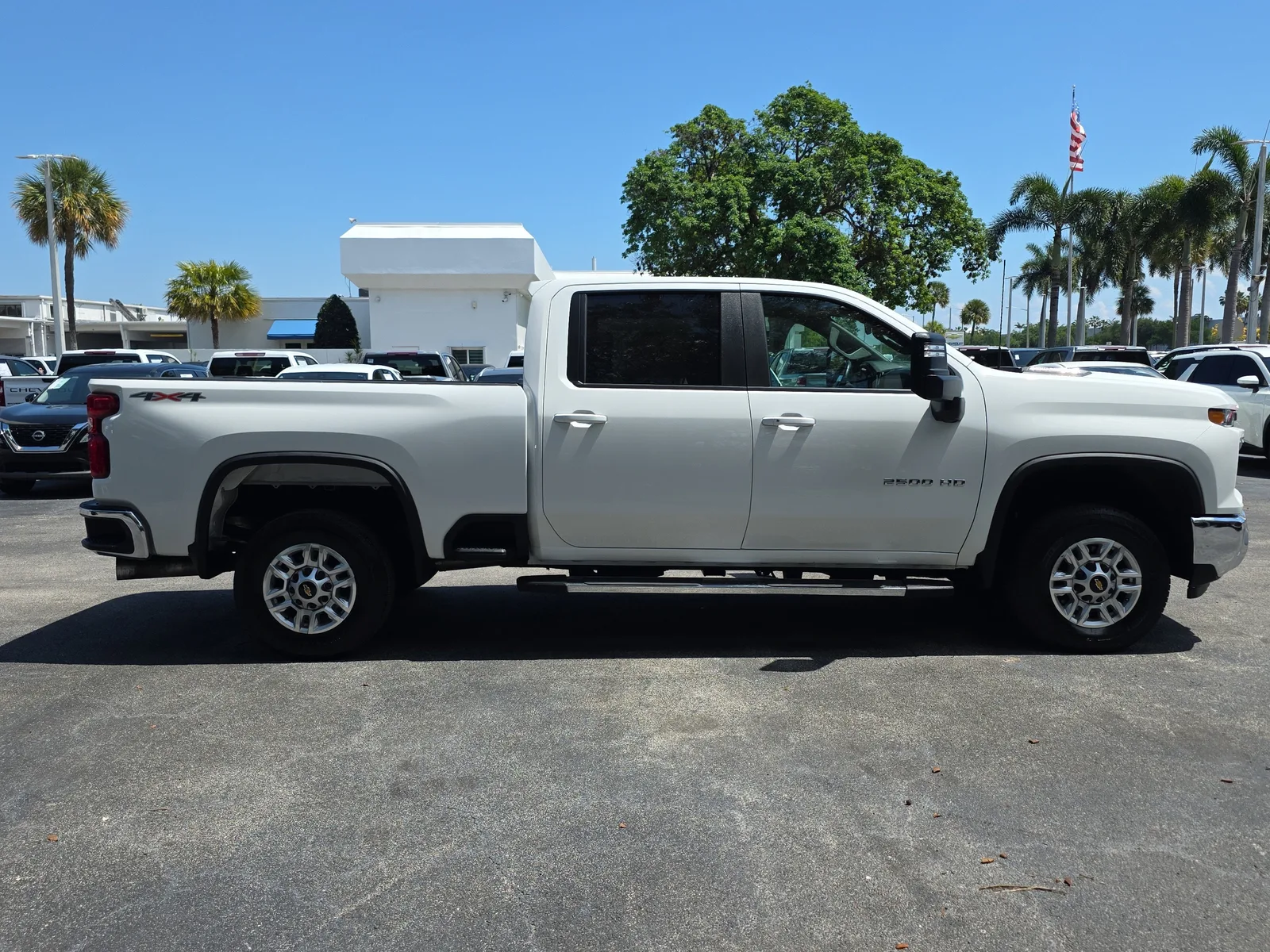 2025 Chevrolet Silverado 2500 HD LT photo 8