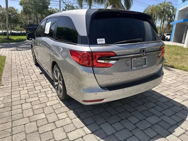 2023 Honda Odyssey Touring photo 34