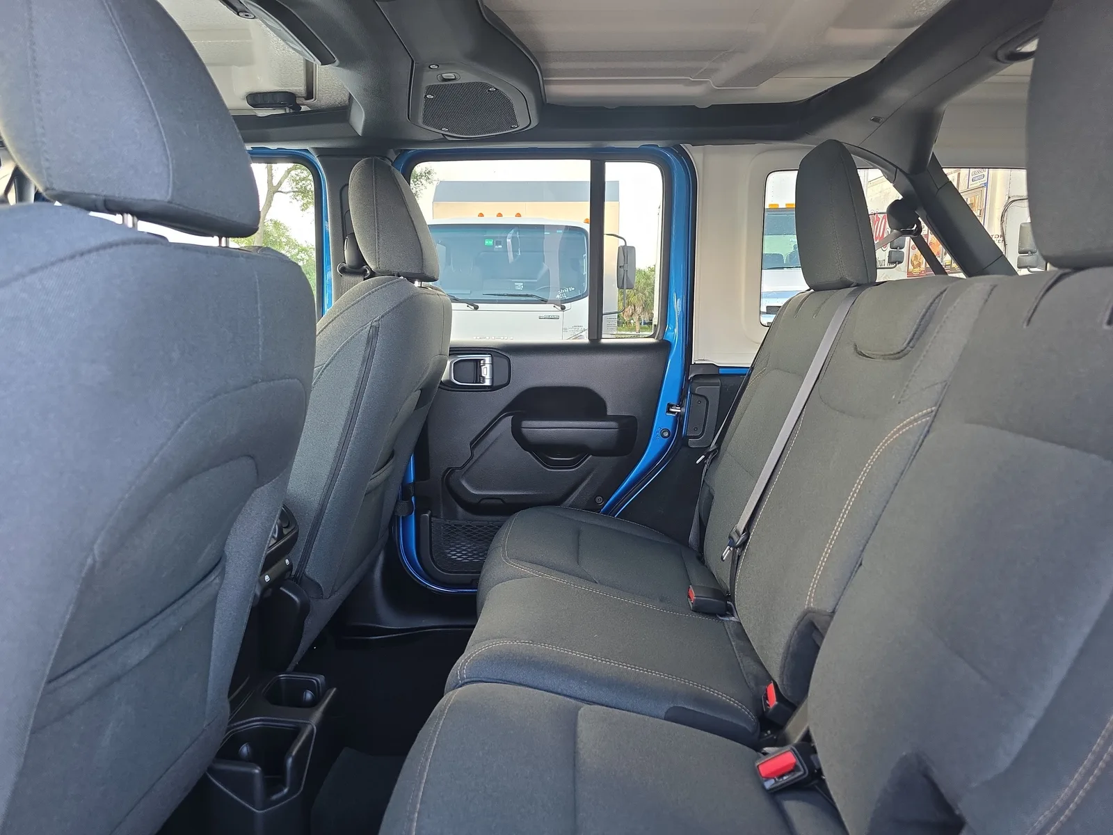 2024 Jeep Wrangler Sport S photo 13