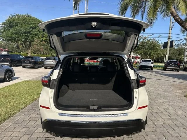 2022 Nissan Murano SV photo 28