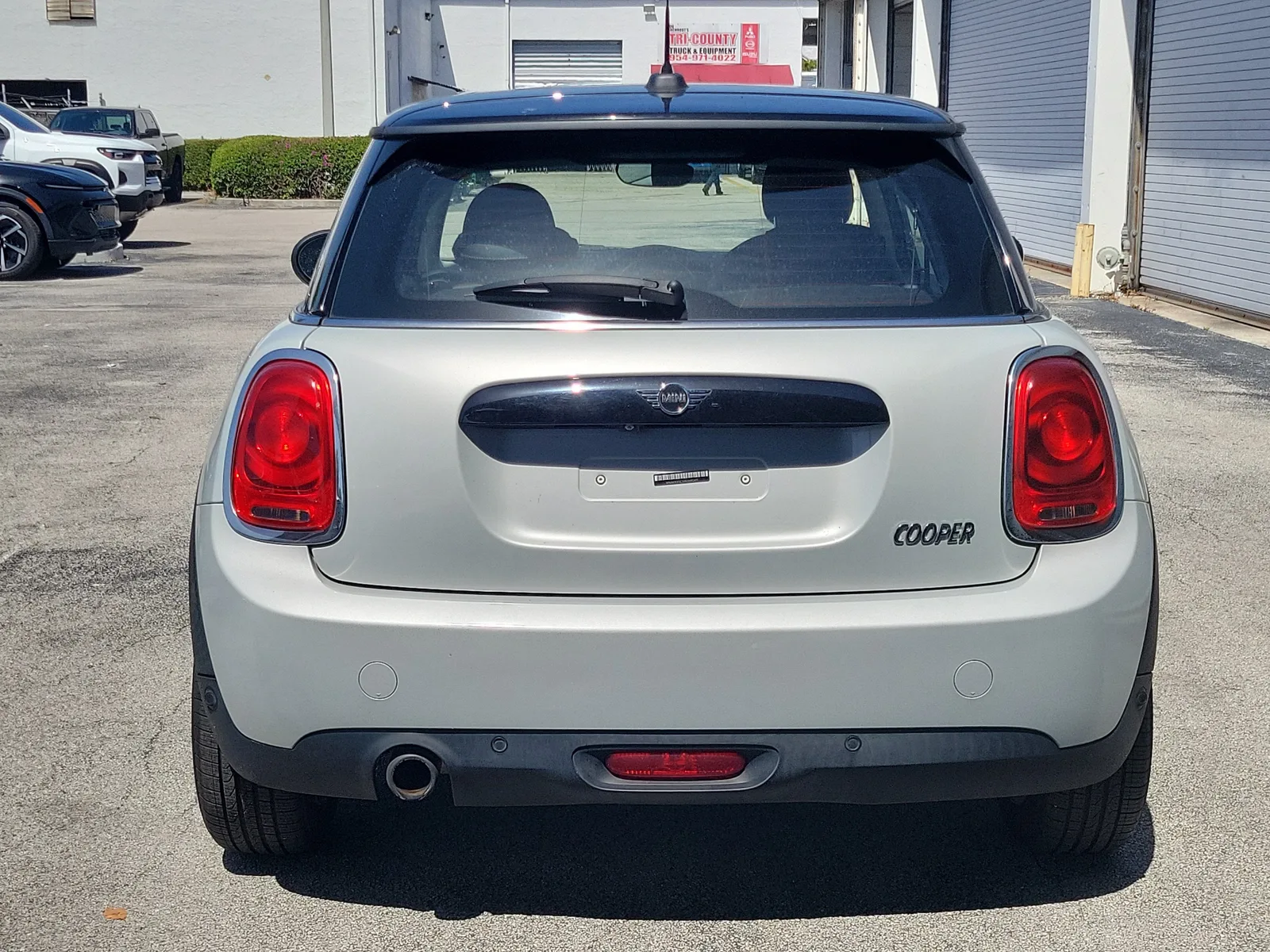 2019 MINI Hardtop 2 Door Cooper photo 4