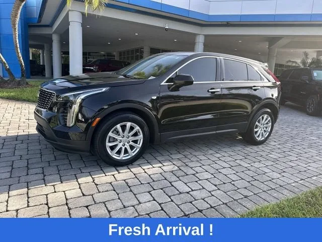 2023 Cadillac XT4 FWD Luxury photo 21