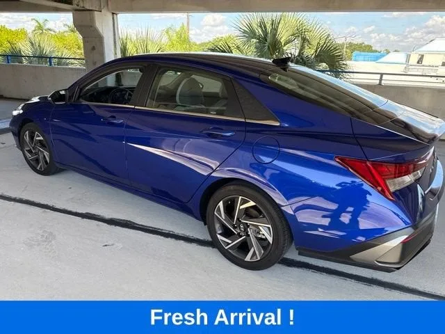 2025 Hyundai Elantra Hybrid Limited photo 15