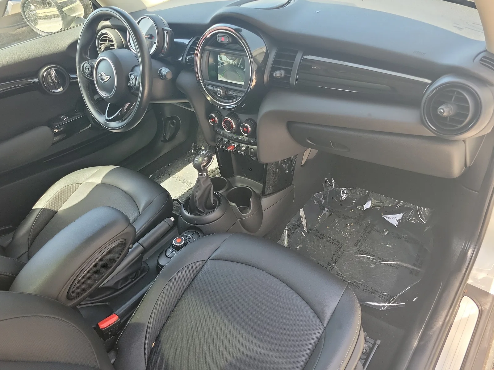 2019 MINI Hardtop 2 Door Cooper photo 9