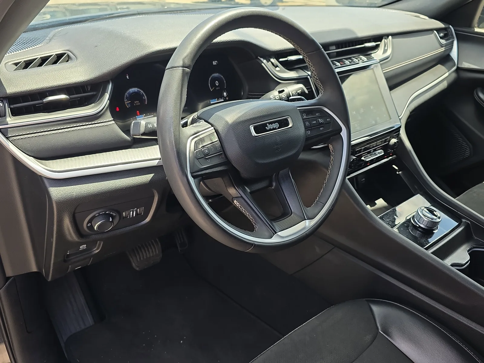 2024 Jeep Grand Cherokee Altitude photo 25