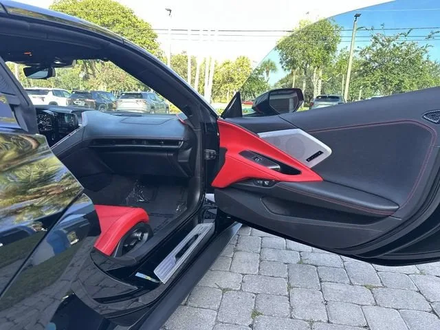 2023 Chevrolet Corvette Stingray 2LT photo 23