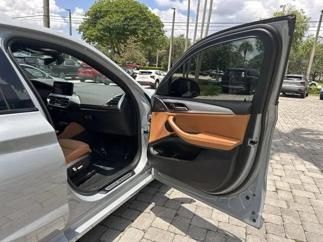 2023 BMW X4 xDrive30i photo 23
