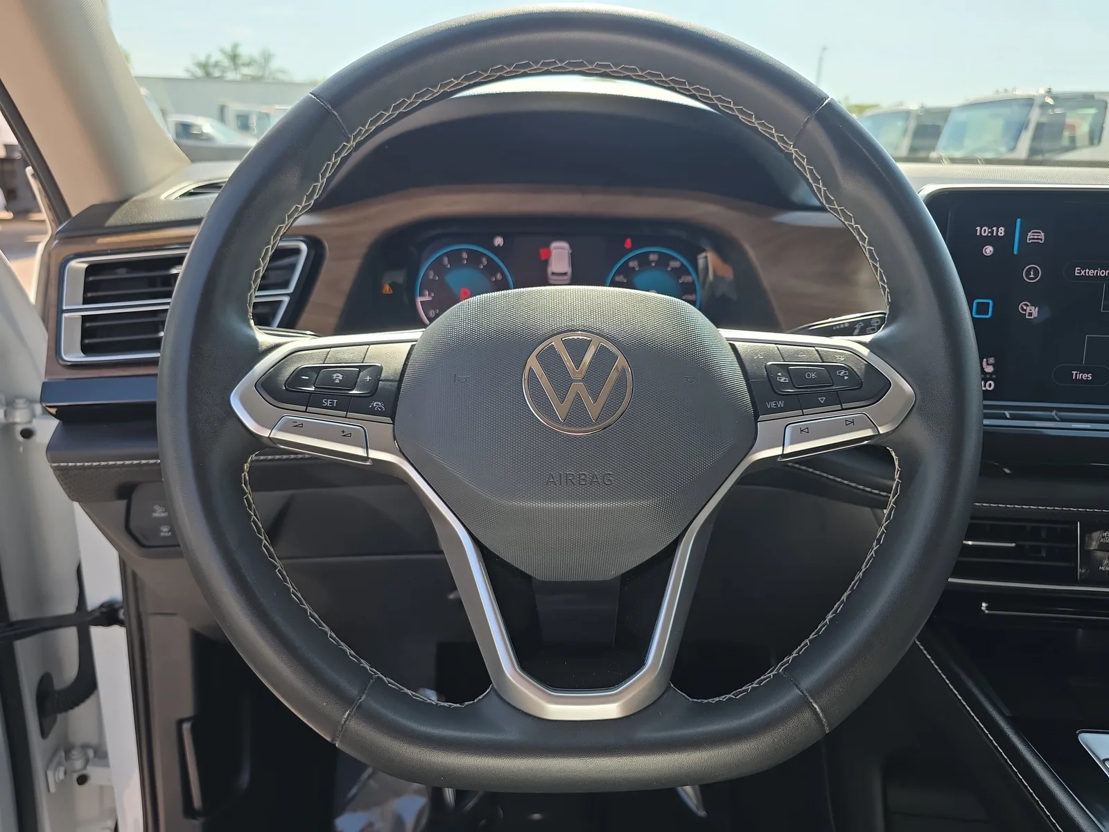 2024 Volkswagen Atlas 2.0T SE w/Technology photo 26