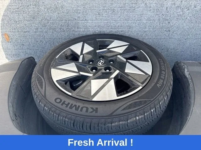 2025 Hyundai Kona SEL photo 19