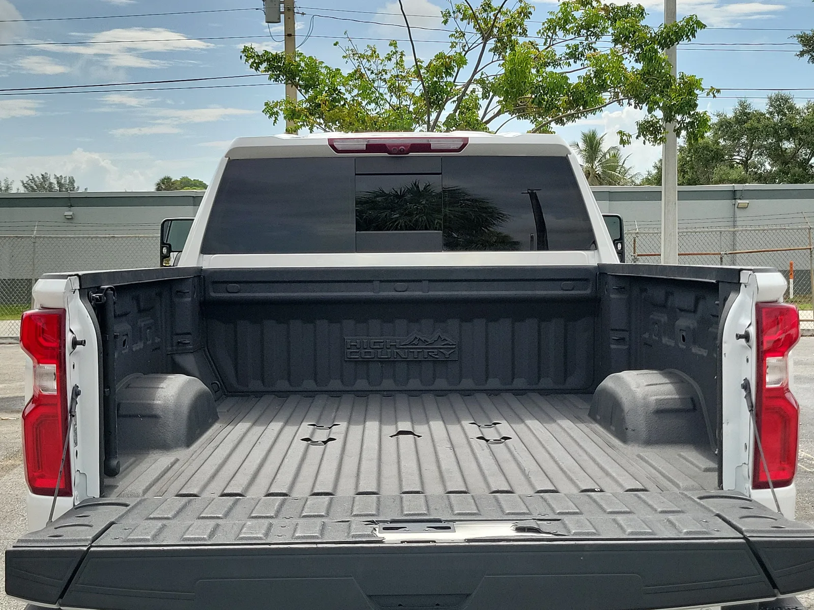 2024 Chevrolet Silverado 2500 HD High Country photo 12