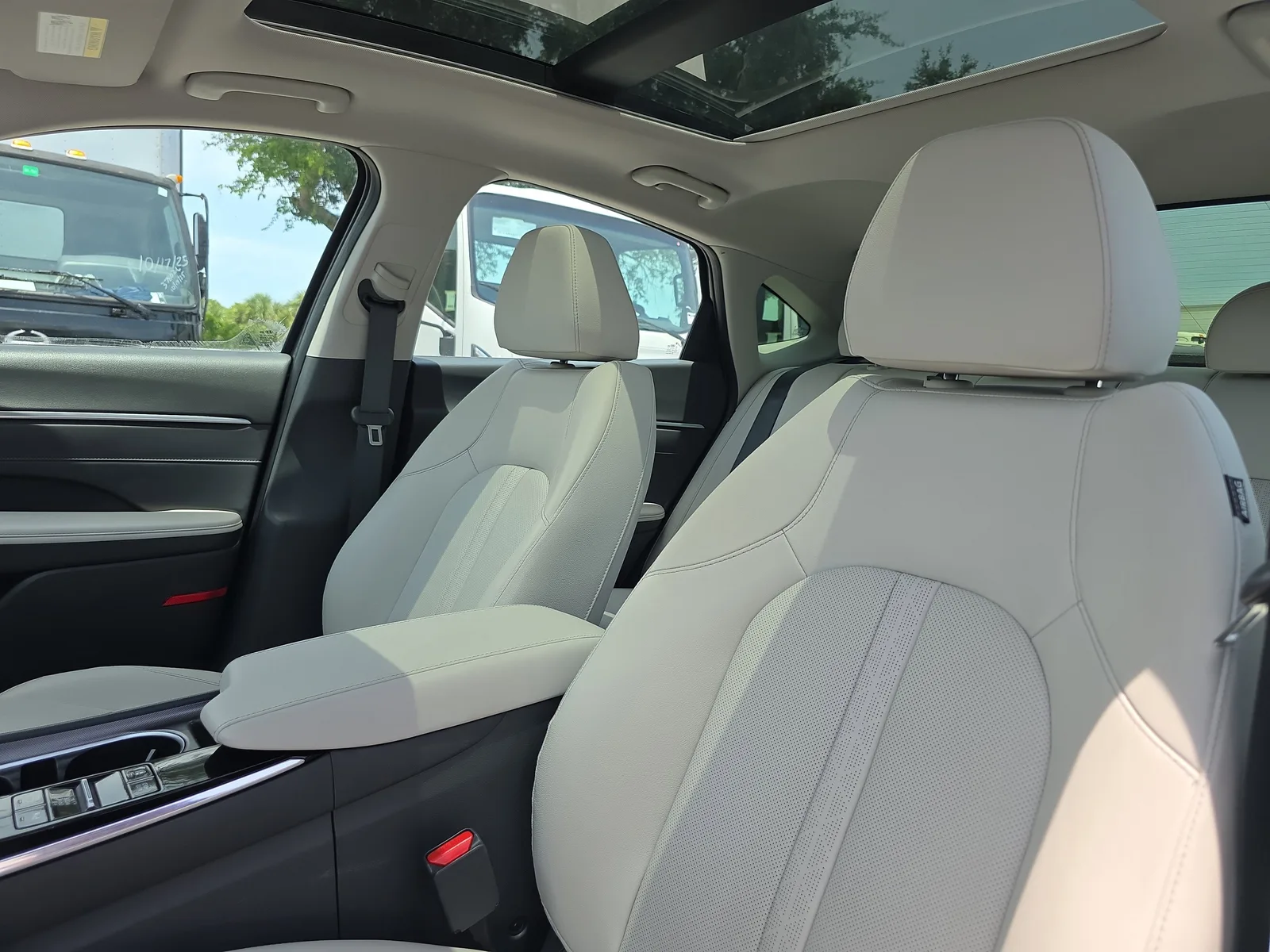 2023 Hyundai Sonata Limited photo 24