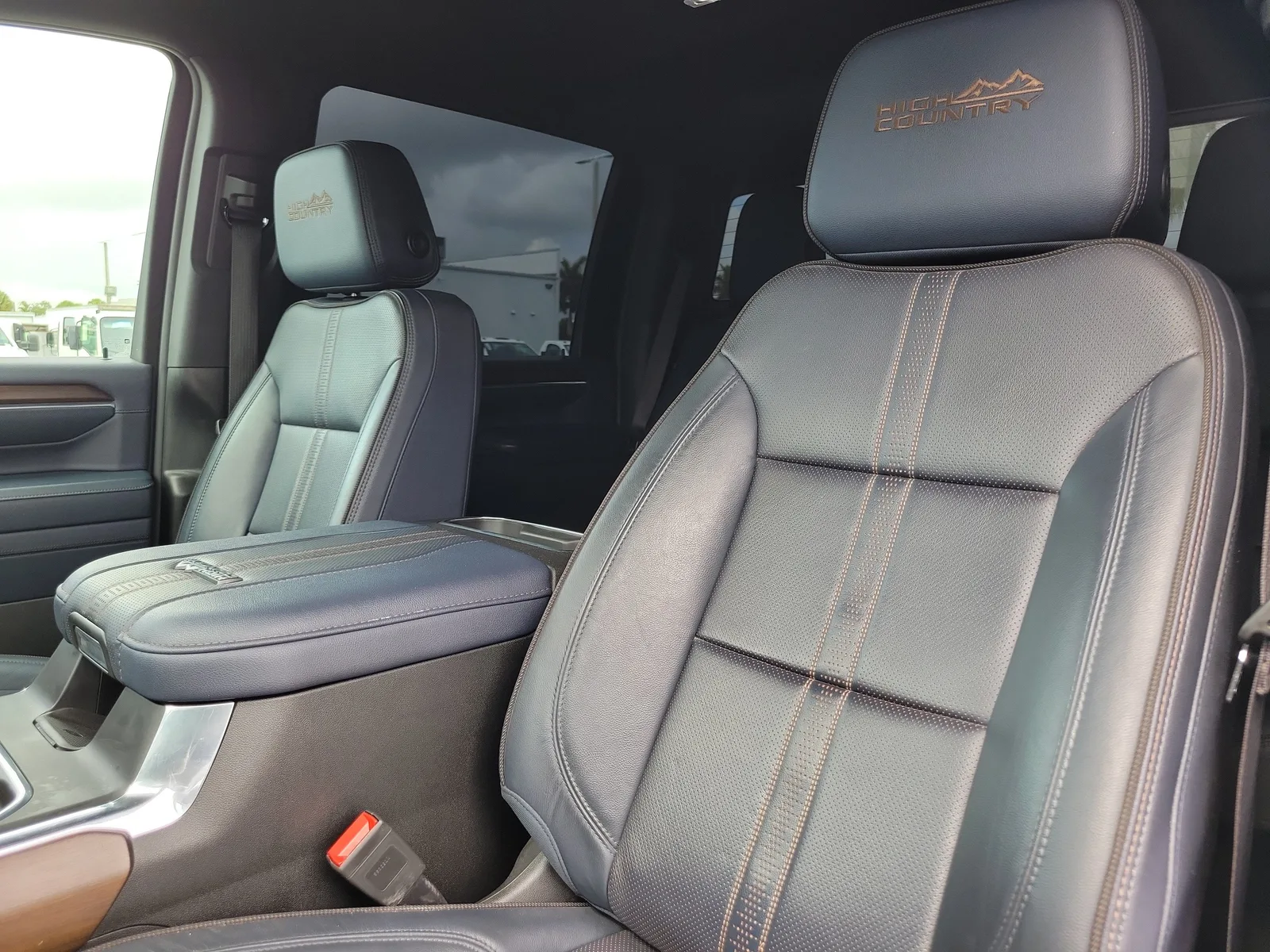 2024 Chevrolet Silverado 2500 HD High Country photo 18