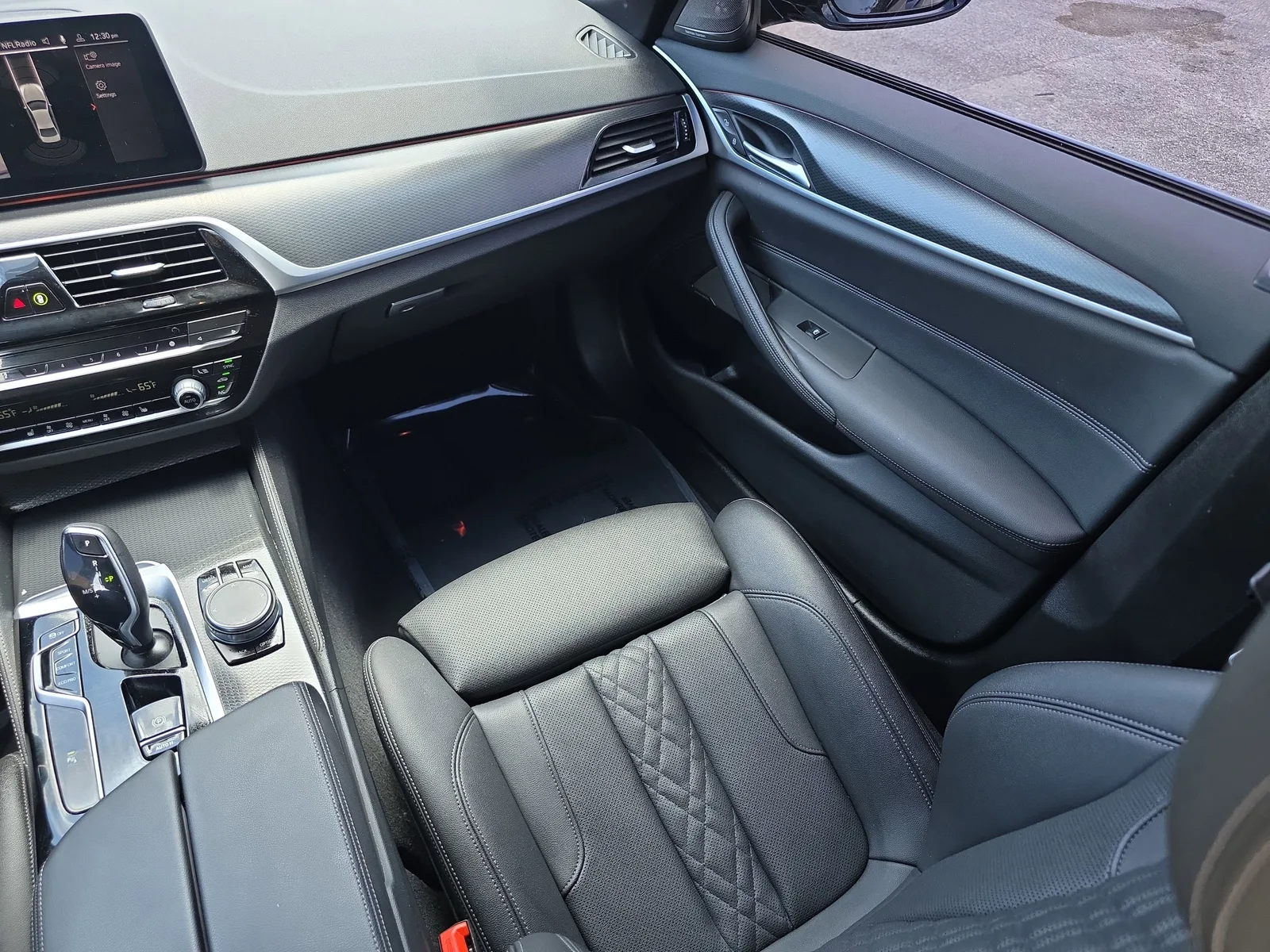 2023 BMW 5 Series 530i photo 18