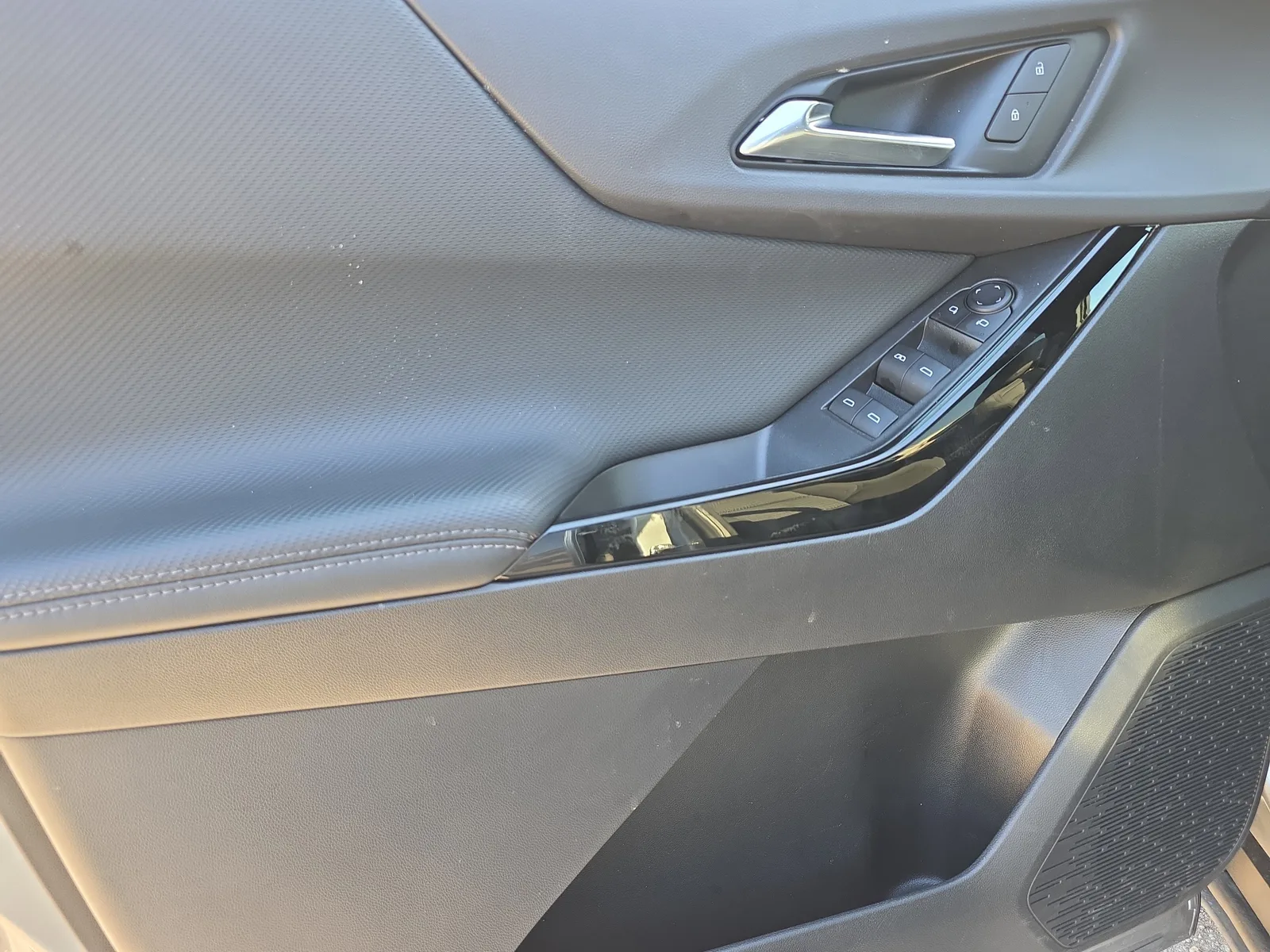 2025 Chevrolet Equinox LT photo 21