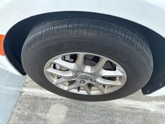 2024 Chrysler Pacifica Touring photo 18