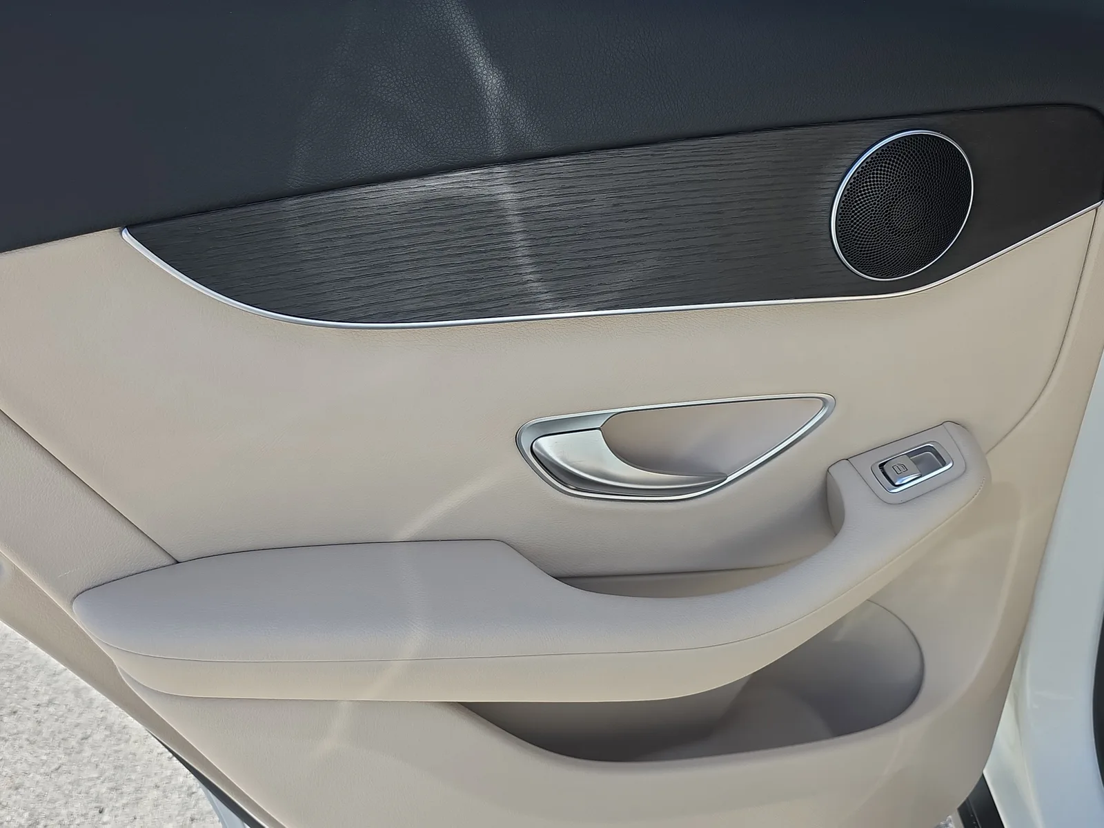 2022 Mercedes-Benz GLC GLC 300 photo 14