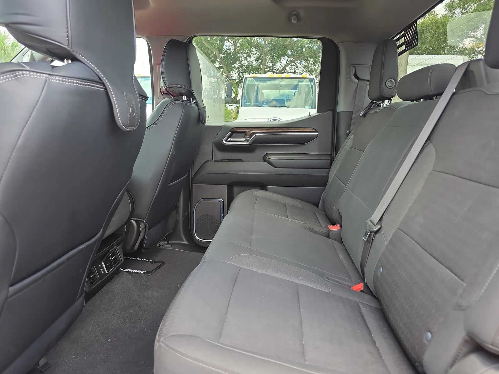 2024 Chevrolet Silverado 1500 LT photo 15