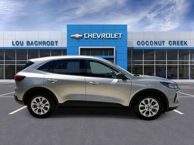 2023 Ford Escape Active photo 9