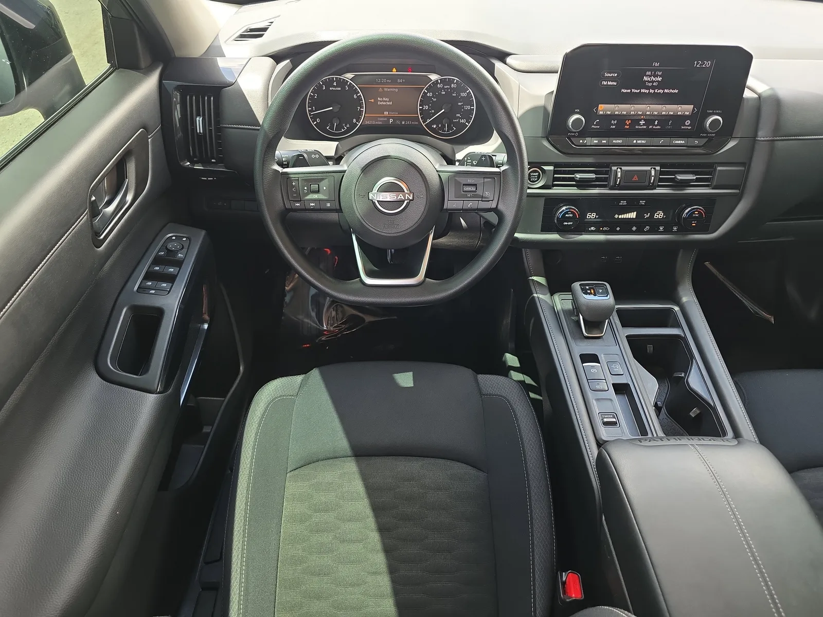 2024 Nissan Pathfinder S photo 20