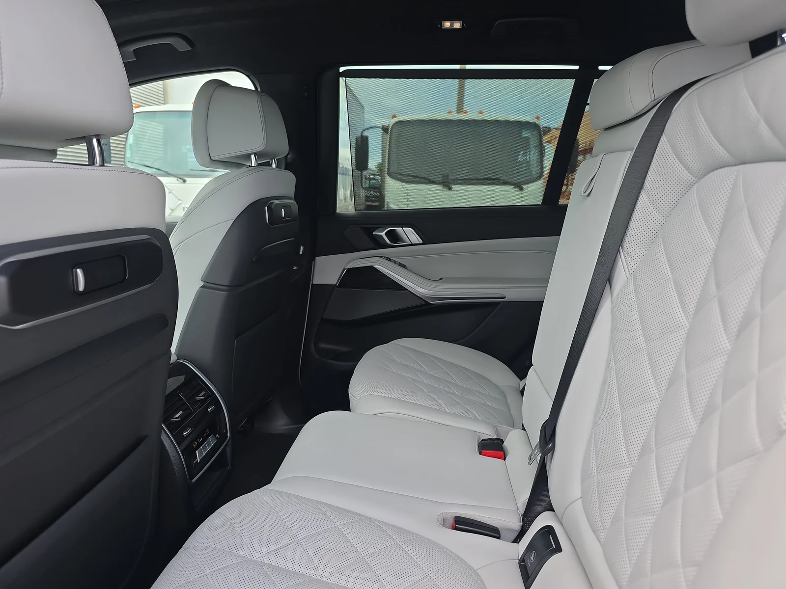 2023 BMW X7 xDrive40i photo 16