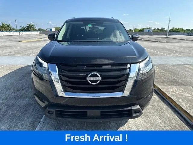 2025 Nissan Pathfinder SV photo 16