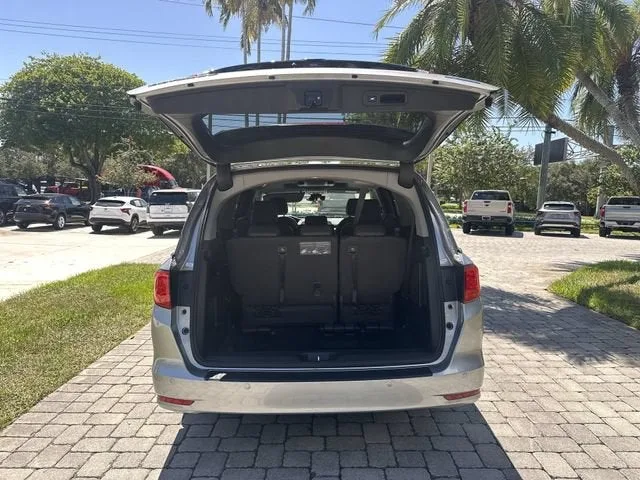 2023 Honda Odyssey Touring photo 28