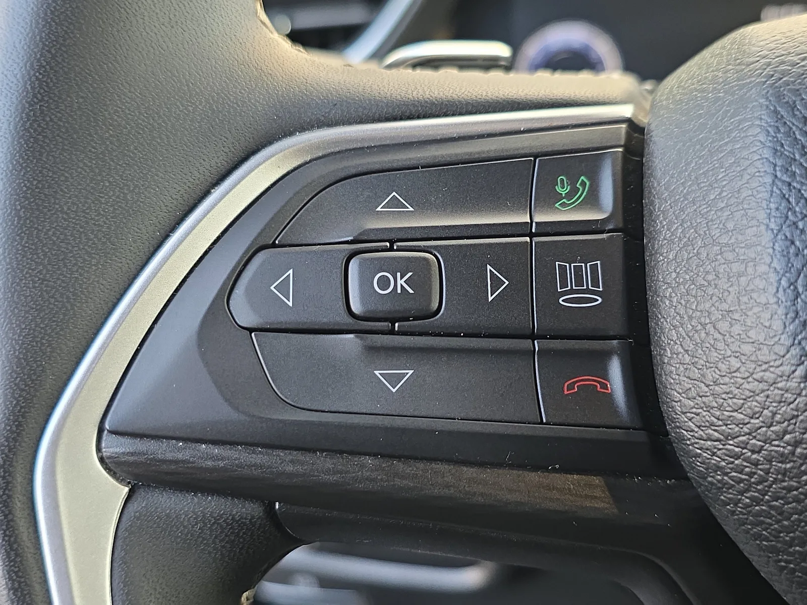2023 Jeep Grand Cherokee L Altitude photo 26