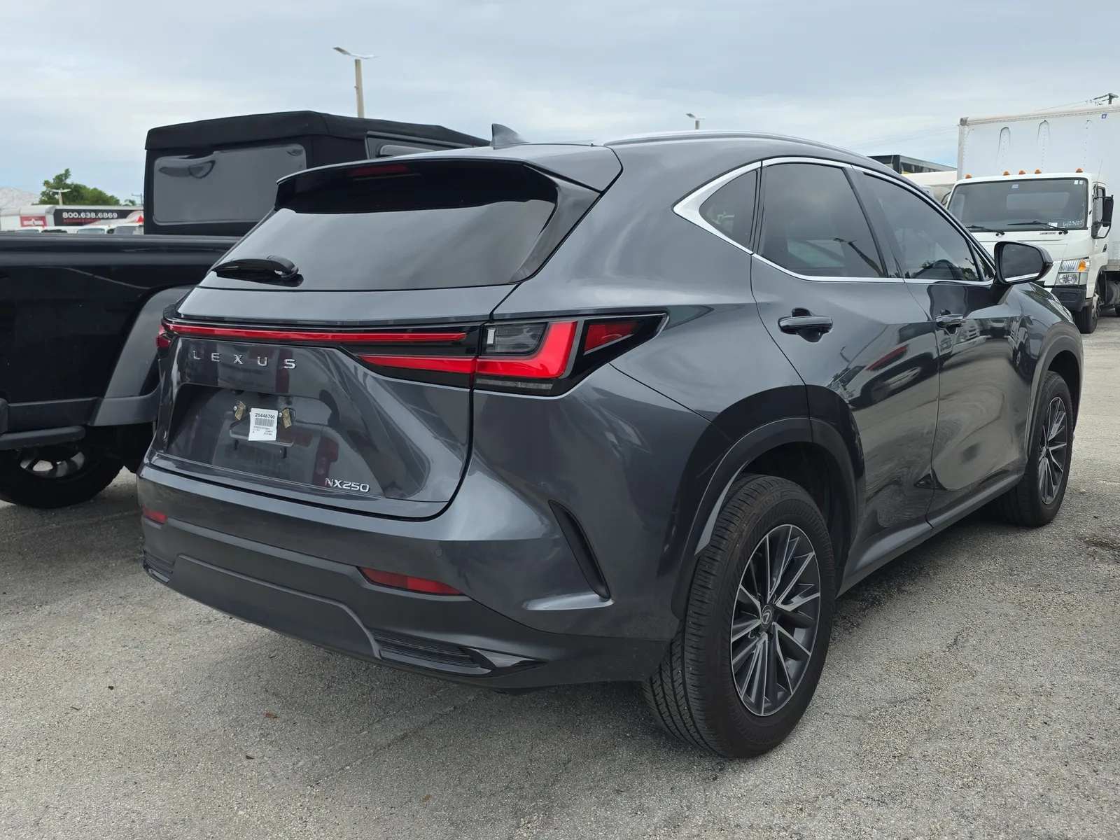 2025 Lexus NX NX 250 Premium photo 8
