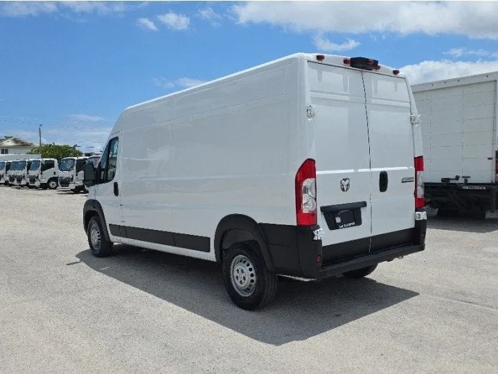 2025 RAM ProMaster Cargo Van Tradesman photo 5