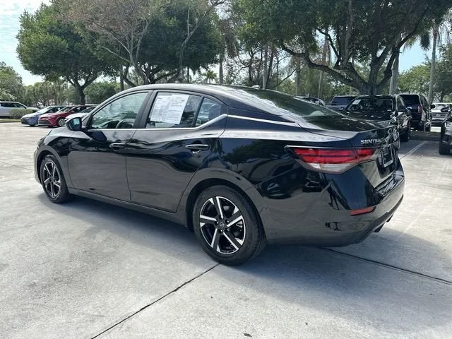 2024 Nissan Sentra SV photo 14